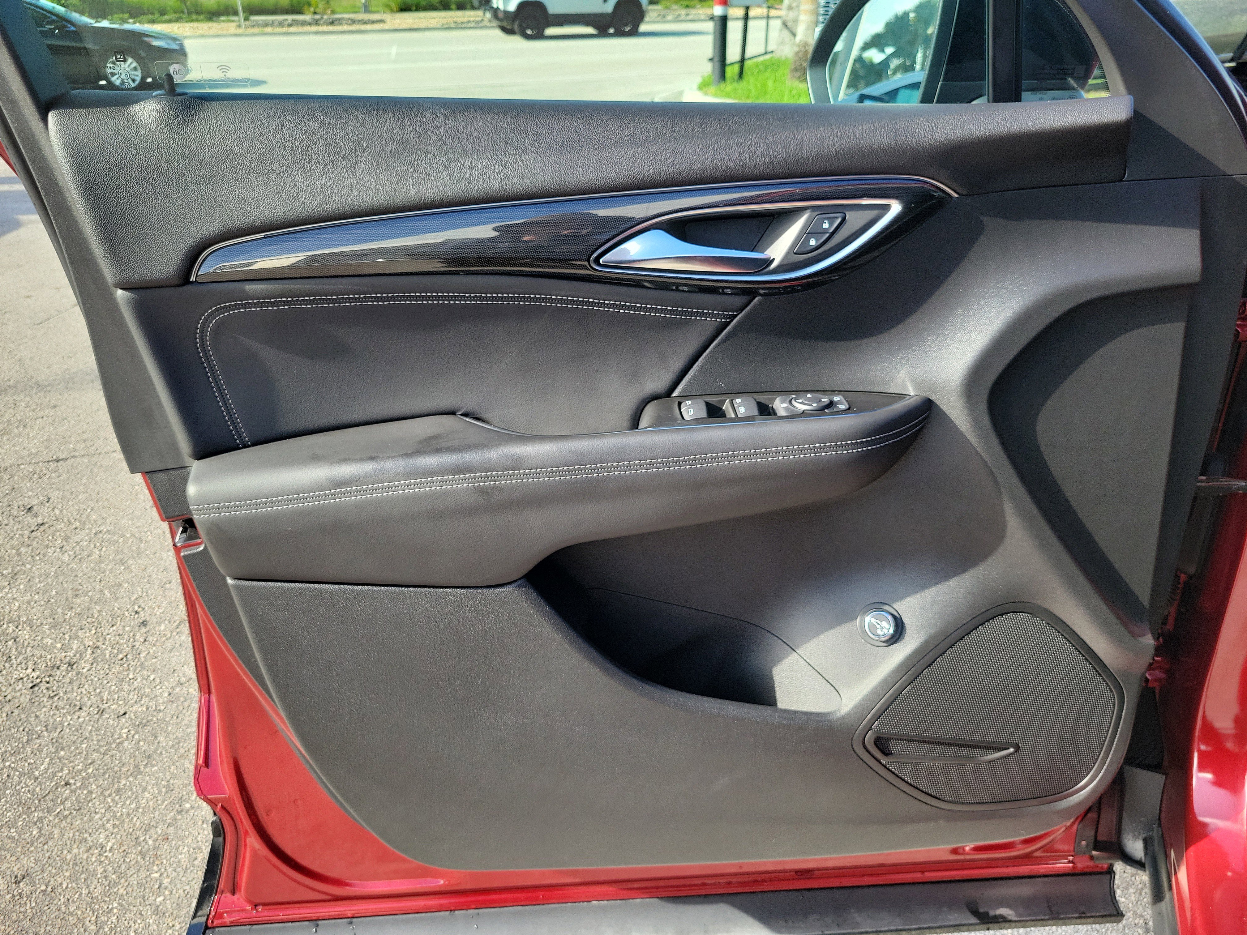 Used 2021 Buick Envision Preferred image 24