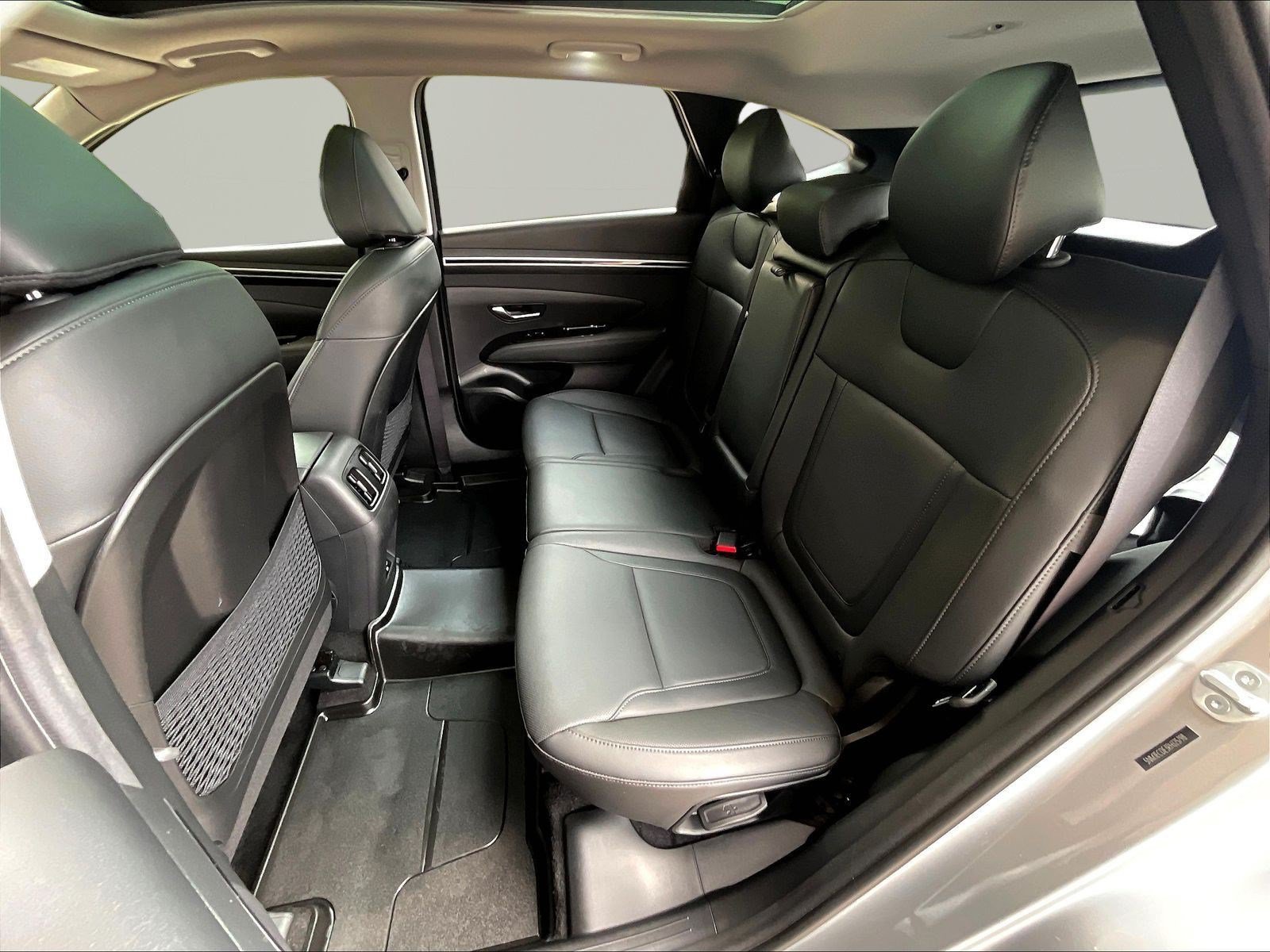 Used 2024 Hyundai Tucson Limited AWD/4WD image 21