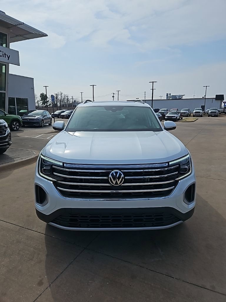 New 2026 Volkswagen Atlas SE image 2