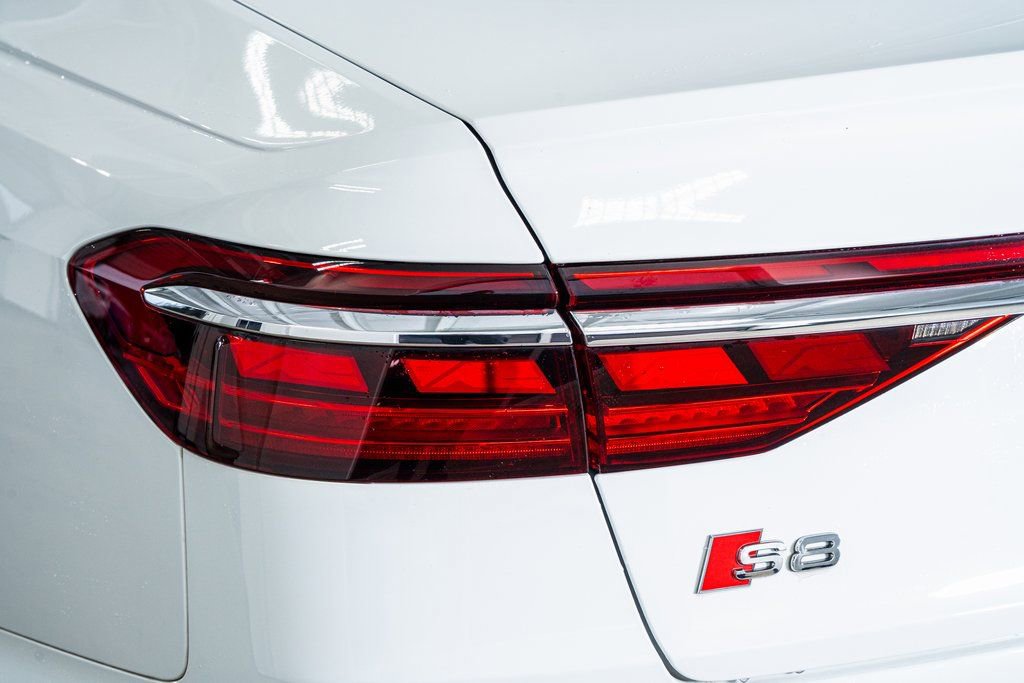 Used 2023 Audi S8 image 23