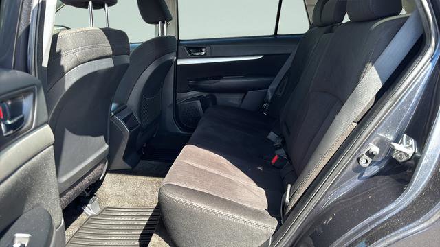Used 2013 Subaru Outback 2.5i Premium AWD/4WD image 17