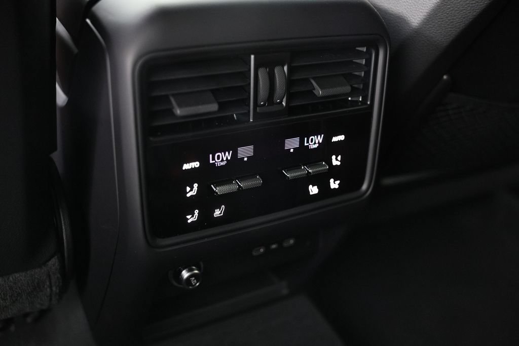 New 2026 Porsche Cayenne Coupe AWD/4WD image 26