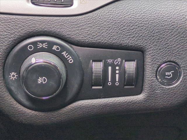 Used 2016 Jeep Cherokee Trailhawk w/ Comfort/Convenience Group image 20