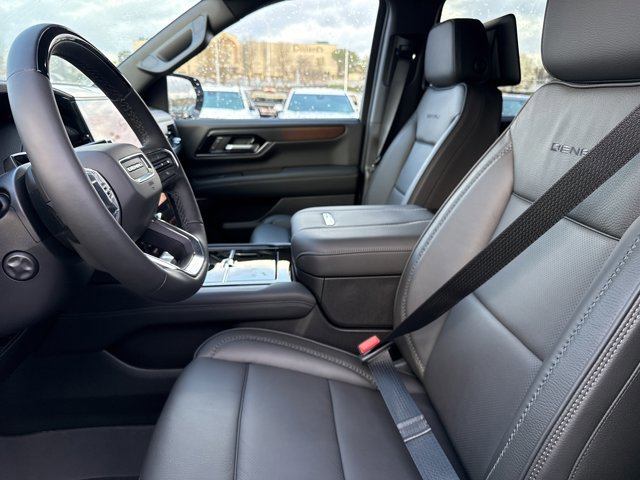 New 2026 GMC Yukon XL Denali w/ Denali Reserve Package image 5