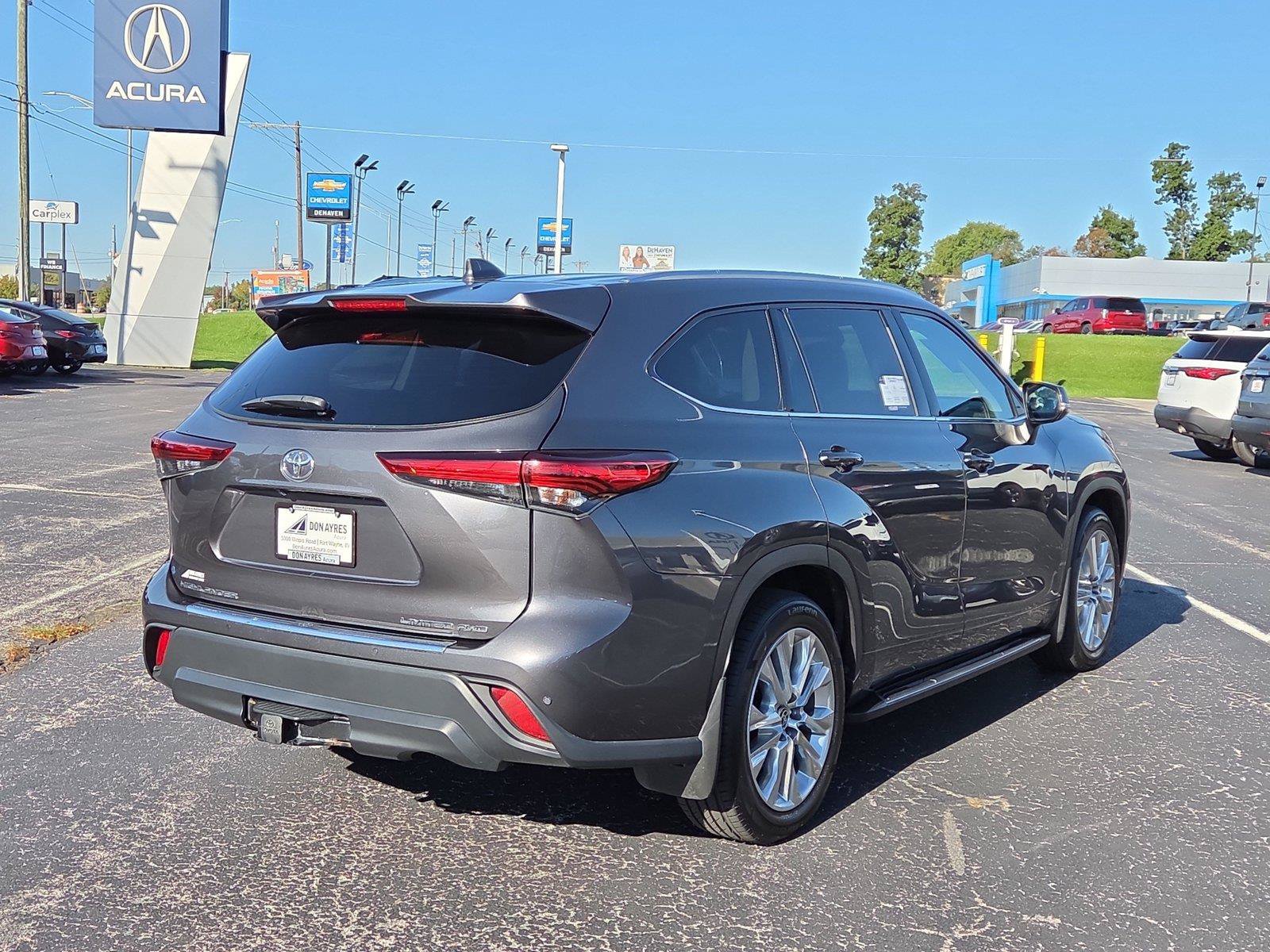 Used 2020 Toyota Highlander Limited AWD/4WD image 31