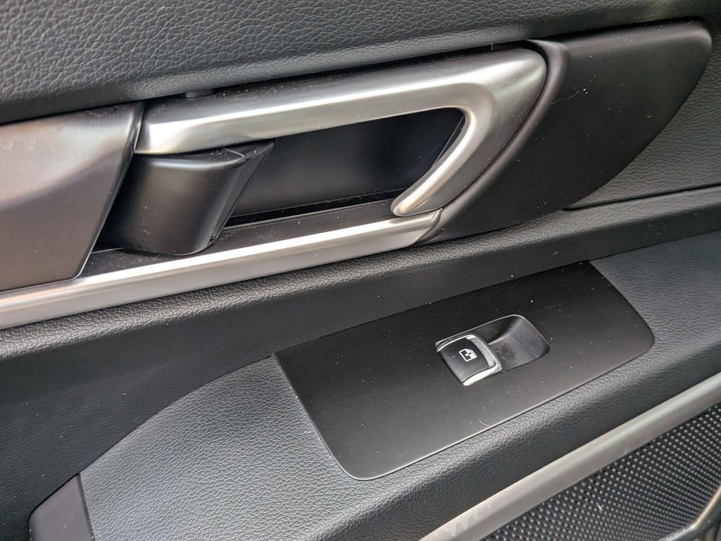 Used 2025 Kia Telluride S image 28