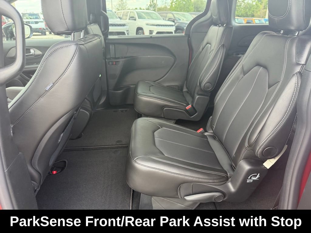 New 2027 Chrysler Pacifica Select w/ Family Tech Group FWD image 27