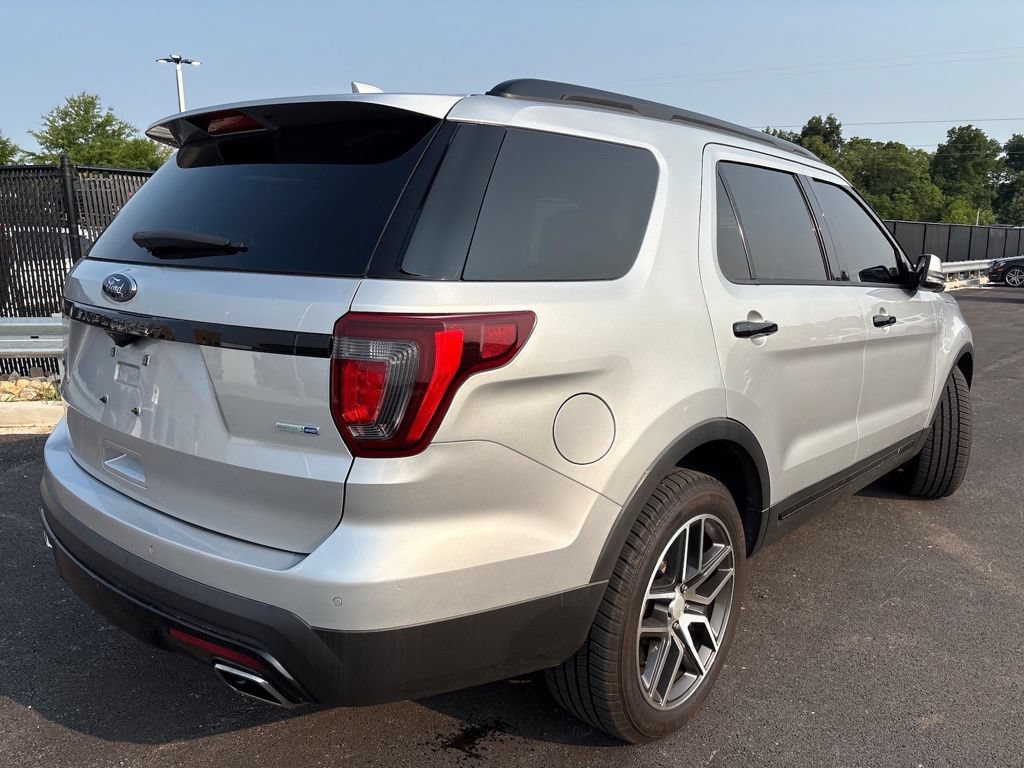 Used 2016 Ford Explorer Sport w/ Equipment Group 401A AWD/4WD image 9