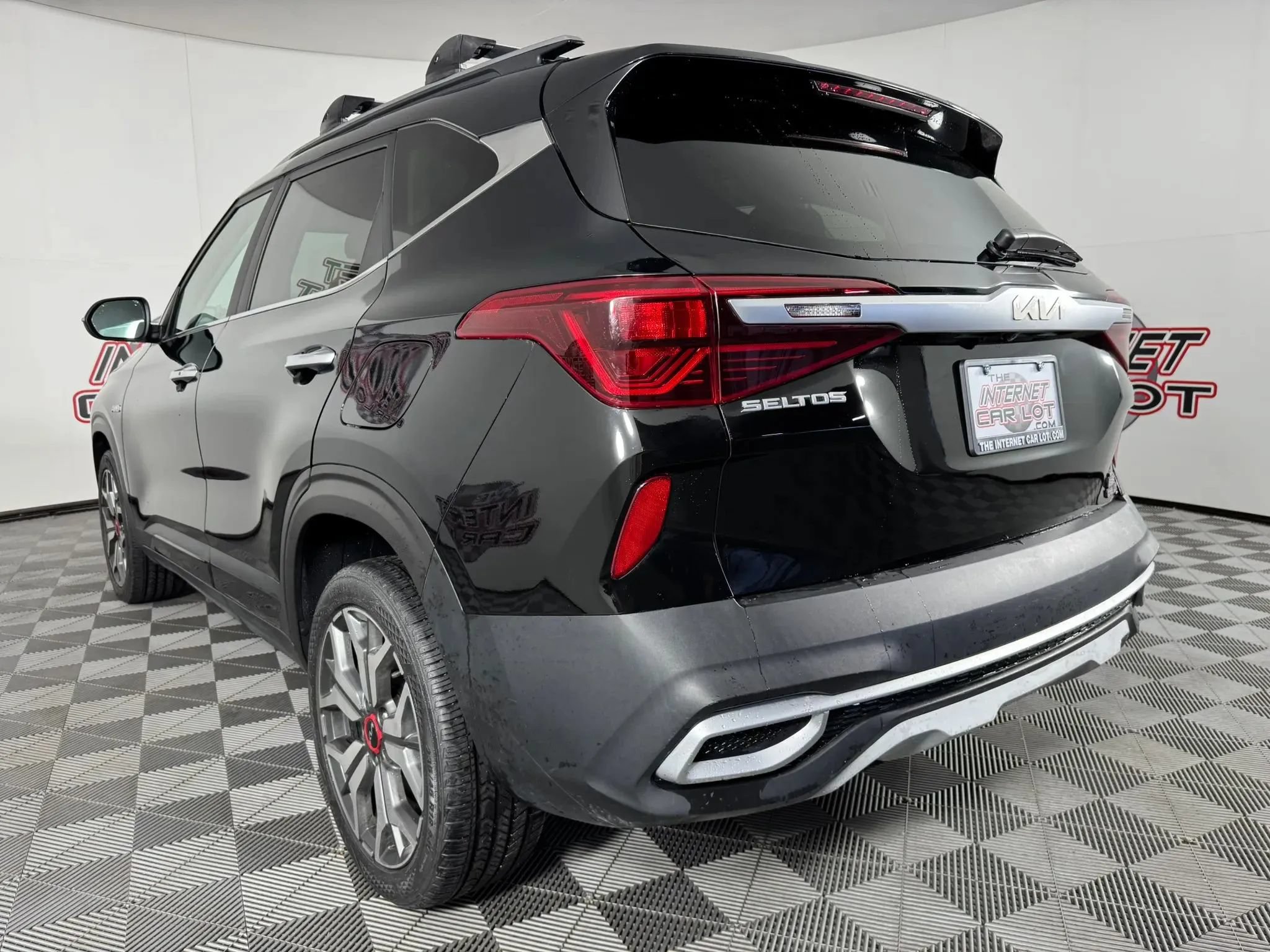 Used 2022 Kia Seltos SX w/ Sunroof Package AWD/4WD image 27