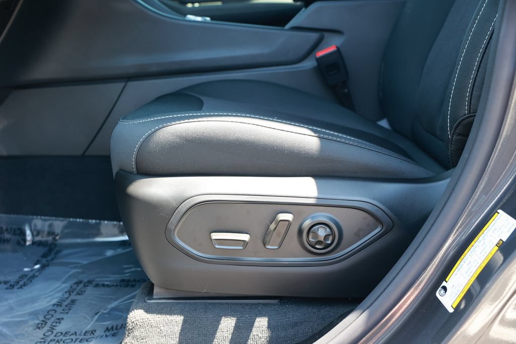 New 2026 Jeep Grand Cherokee L Laredo AWD/4WD image 16