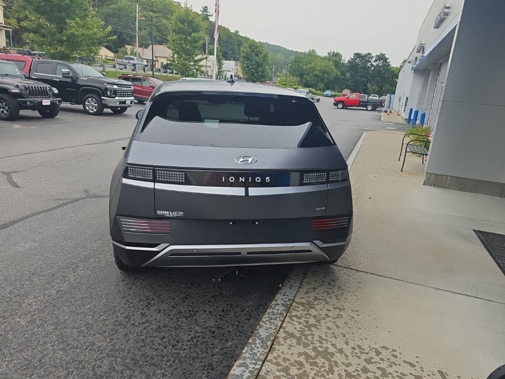 Used 2024 Hyundai Ioniq 5 SEL AWD/4WD image 5