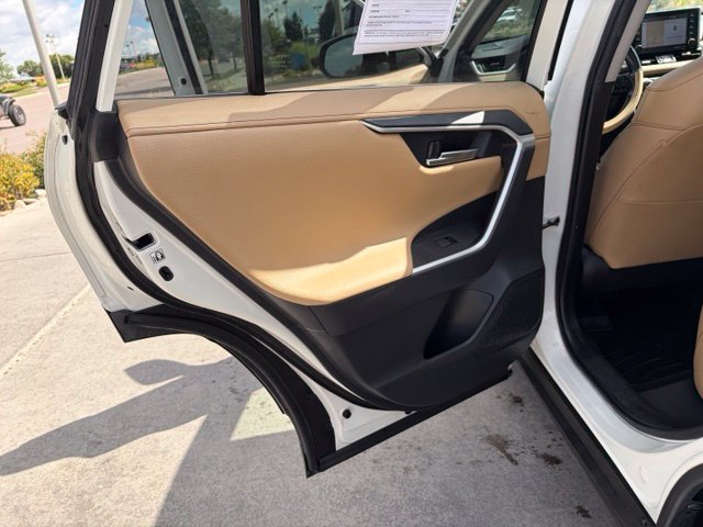Used 2019 Toyota RAV4 Limited FWD image 12