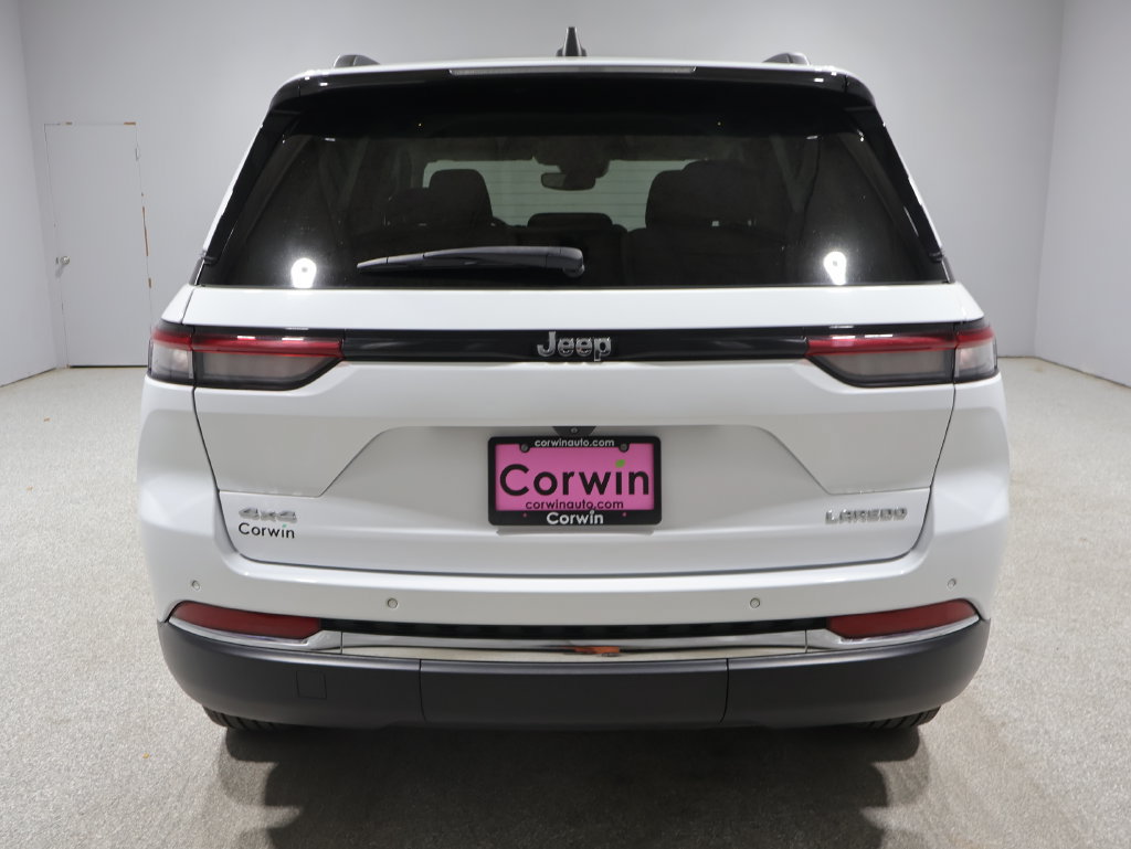 Certified 2023 Jeep Grand Cherokee Laredo AWD/4WD image 4