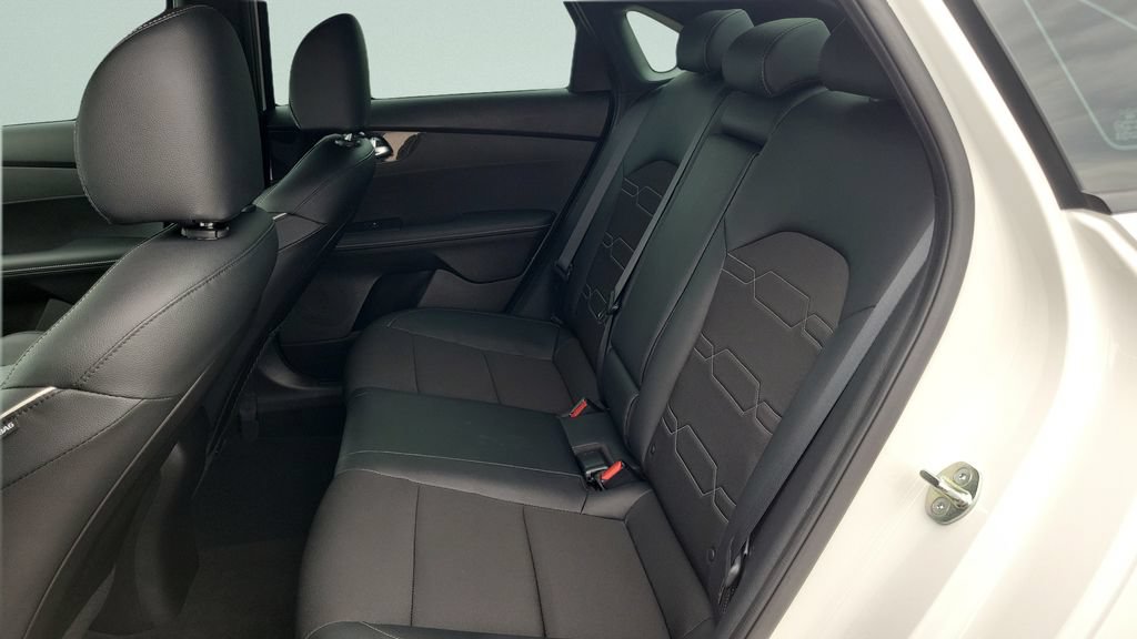Used 2023 Kia Forte GT-Line FWD image 10
