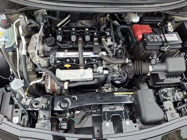 Used 2024 Nissan Versa SR FWD image 28