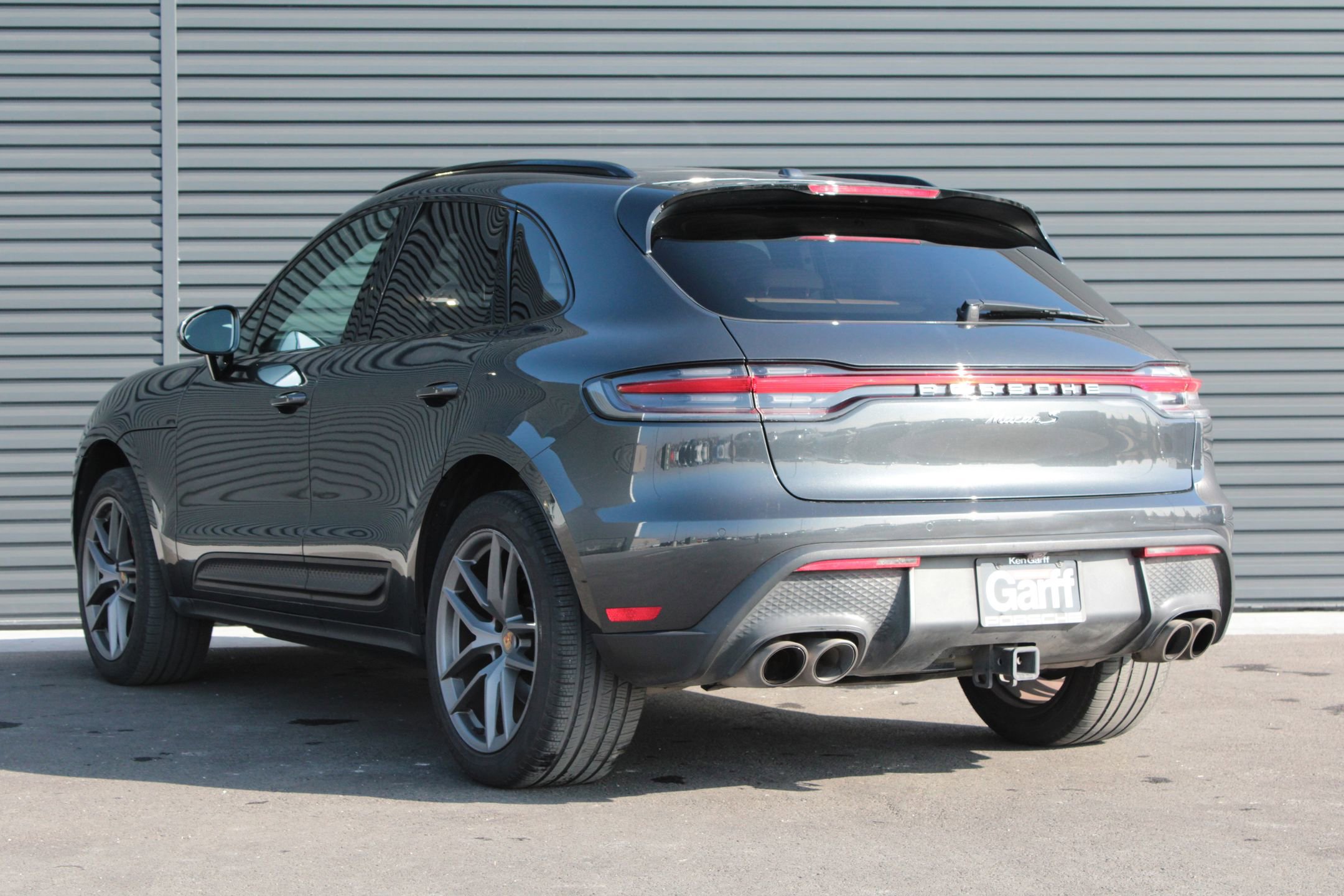 Certified 2022 Porsche Macan S image 3