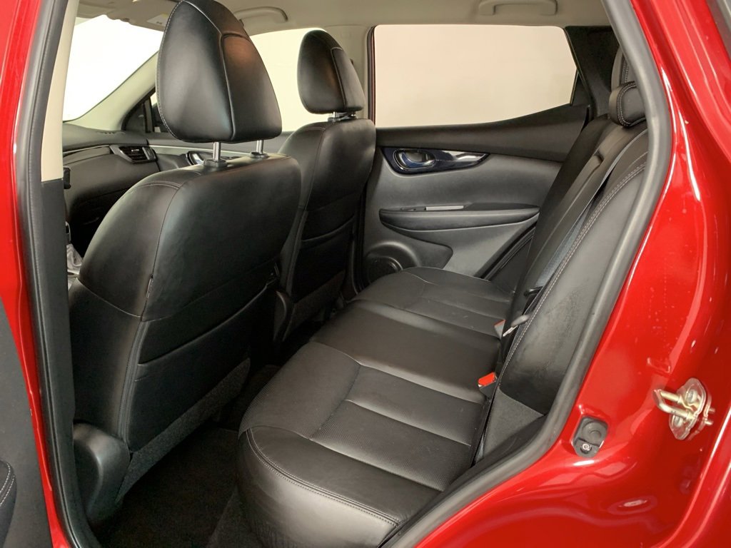 Used 2018 Nissan Rogue Sport SL image 25