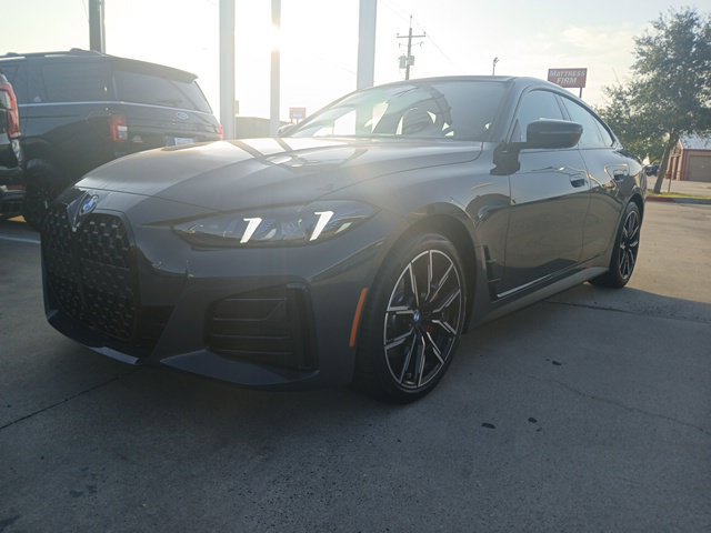 New 2026 BMW 430i w/ M Sport Package RWD image 3