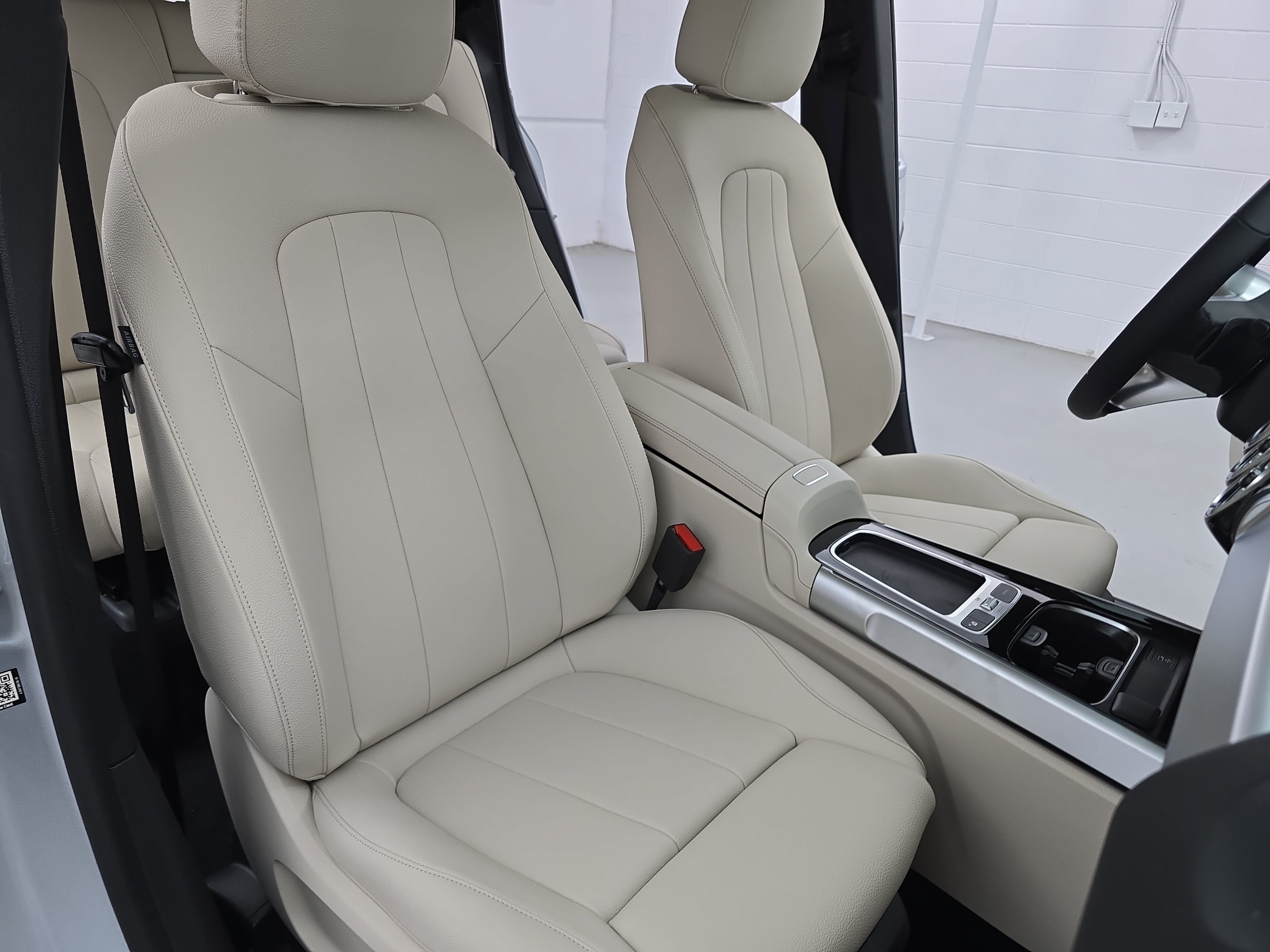 New 2026 Mercedes-Benz GLB 250 image 10