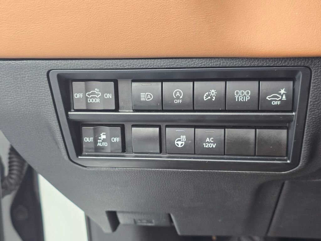 Used 2023 Toyota Tundra 1794 Edition image 27