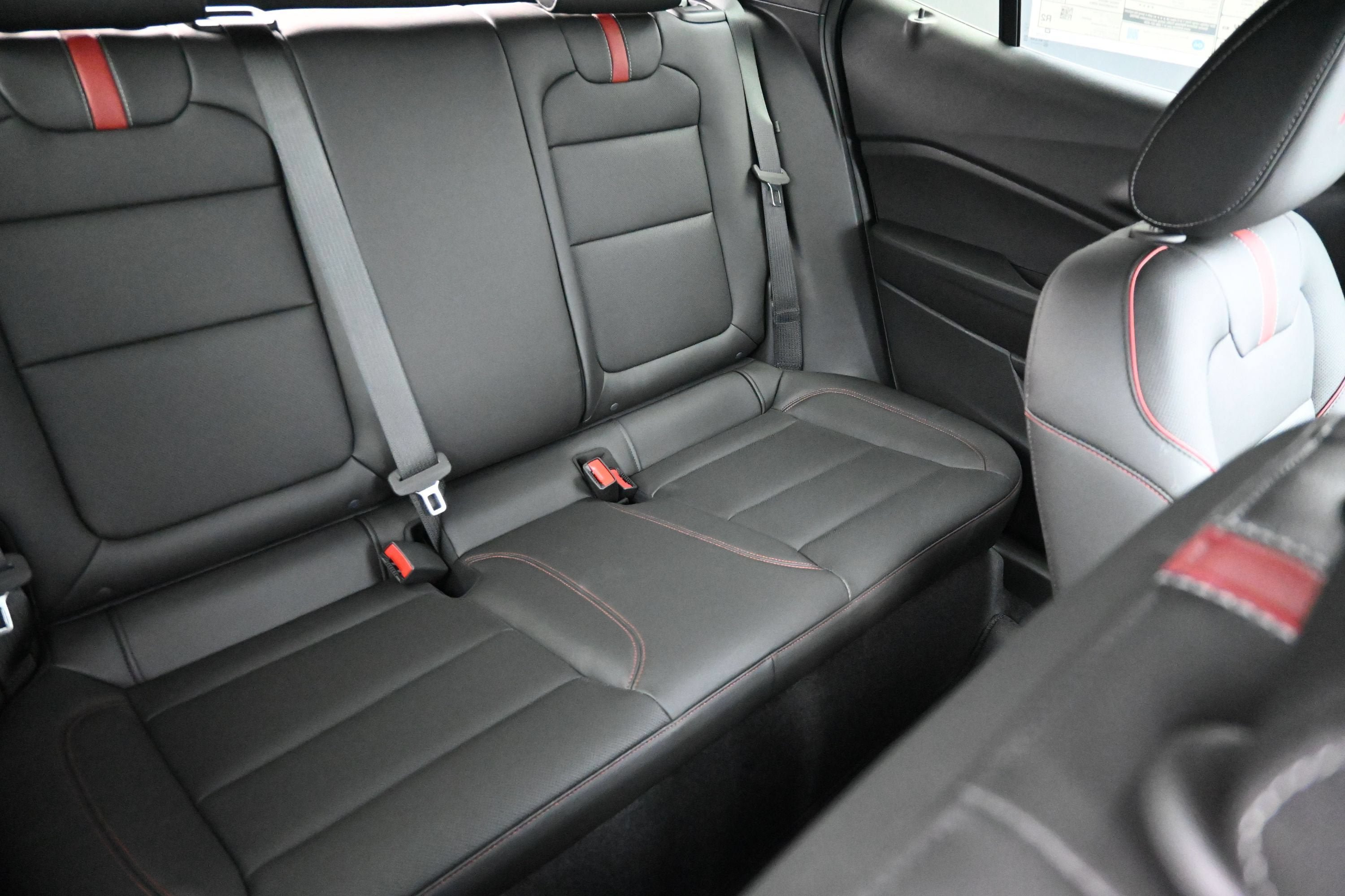 New 2026 Chevrolet Trax RS w/ Sunroof Package FWD image 30