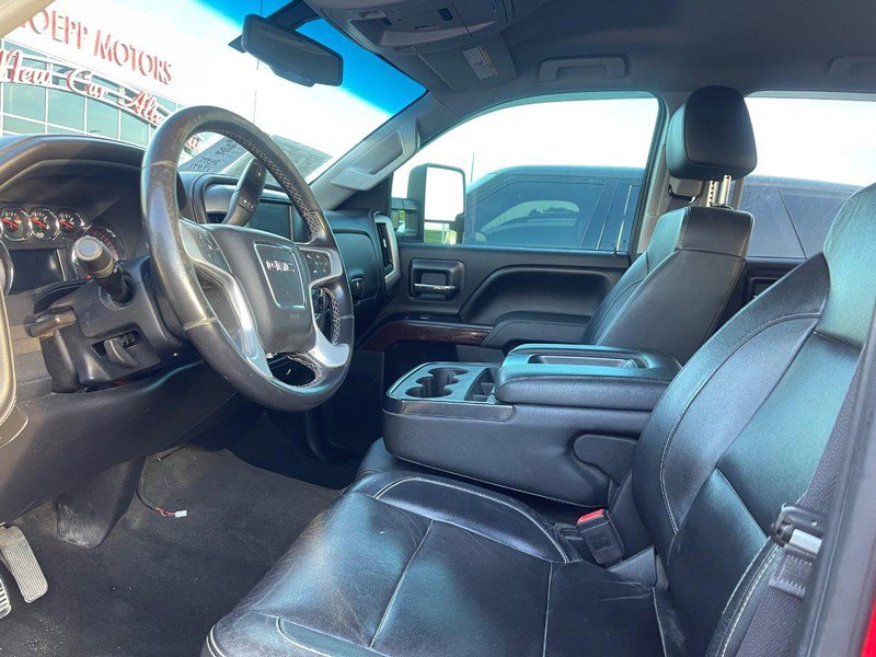 Used 2016 GMC Sierra 2500 SLE w/ SLE Preferred Package AWD/4WD image 2