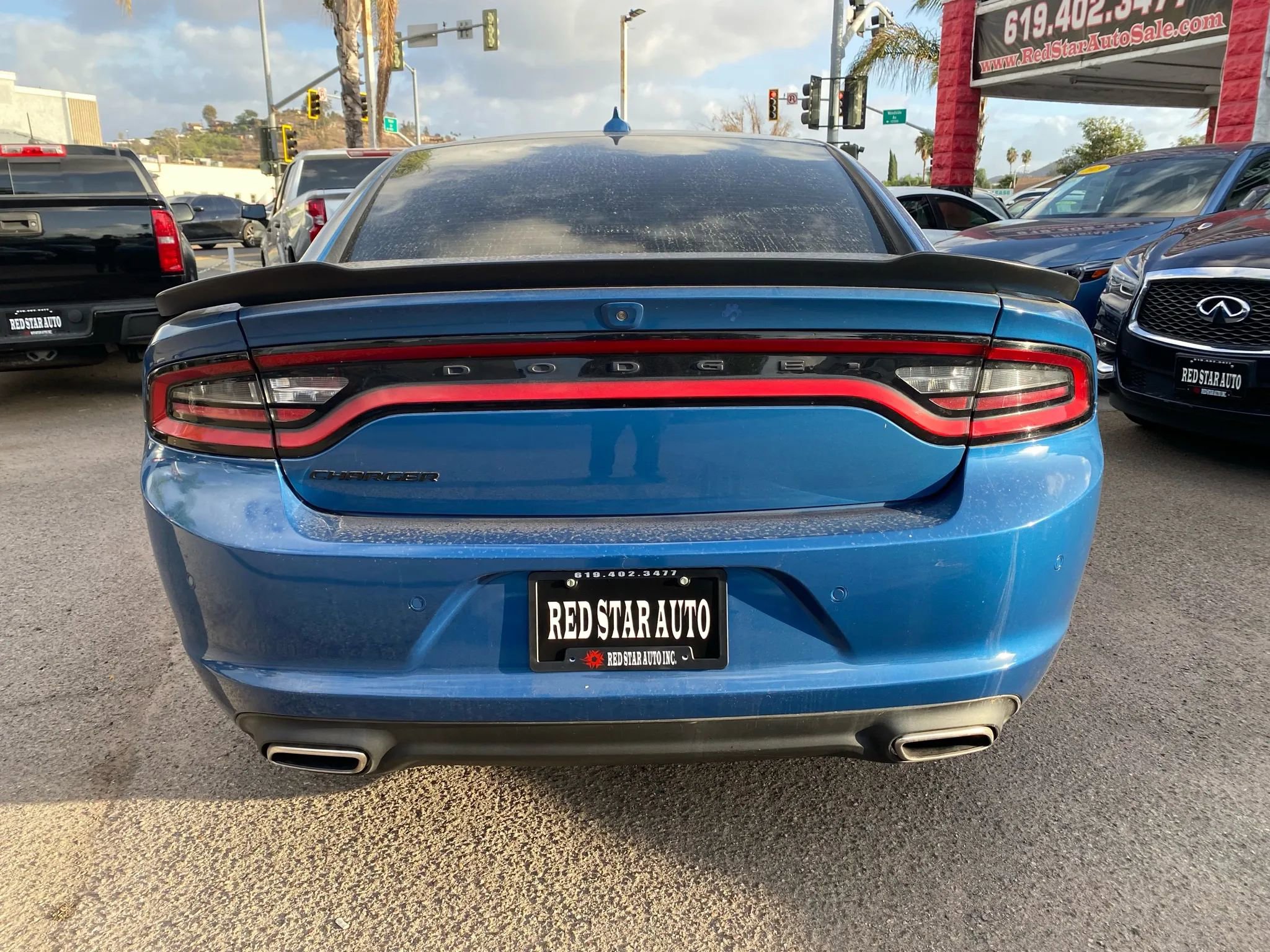 Used 2023 Dodge Charger SXT w/ Blacktop Package image 5