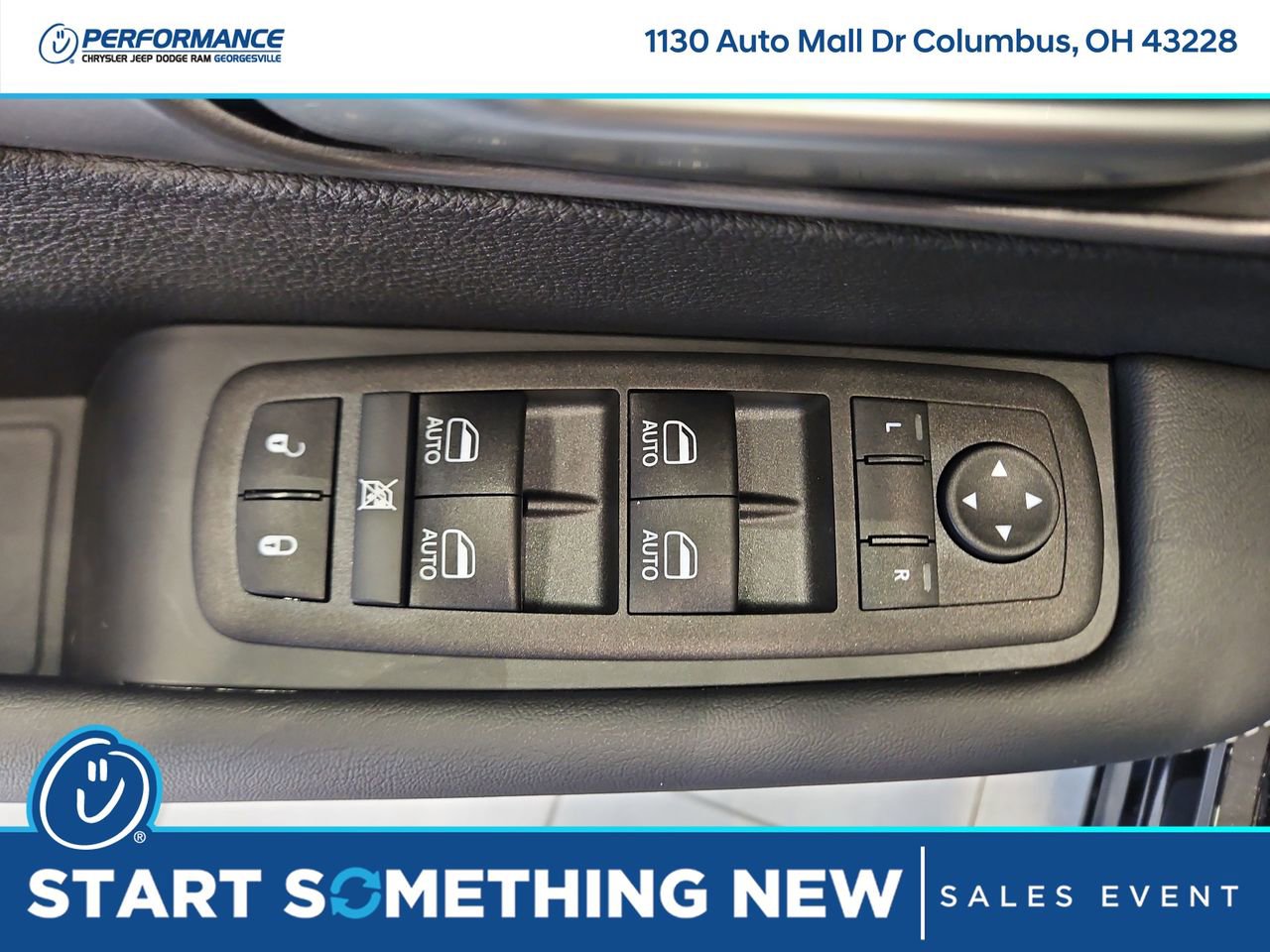 New 2025 Chrysler Pacifica Select w/ Fav Edition Package image 18