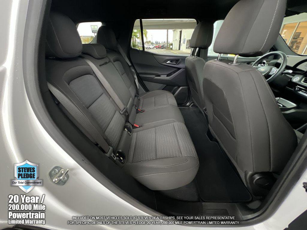 Used 2025 Chevrolet Equinox LT image 28