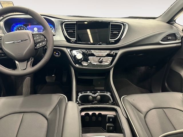 New 2026 Chrysler Pacifica Limited w/ S Appearance Package image 10