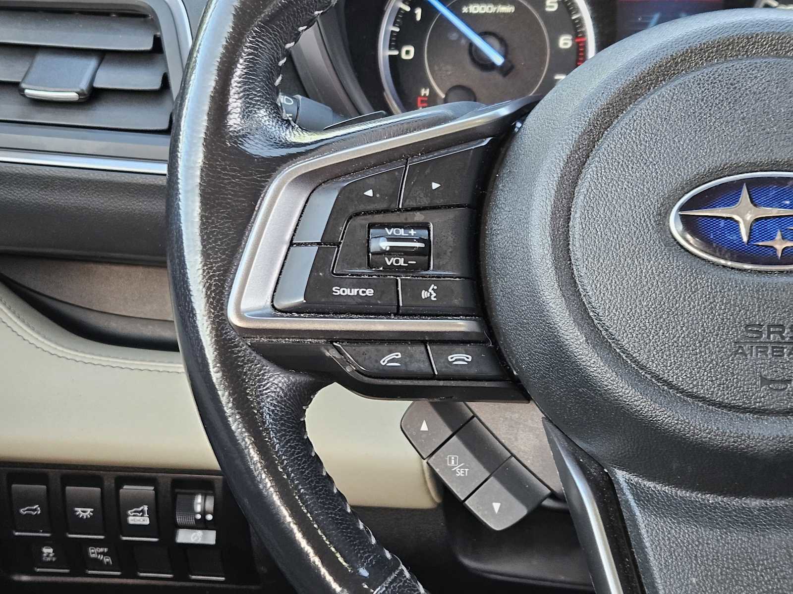 Used 2022 Subaru Ascent Limited w/ Technology Package image 27