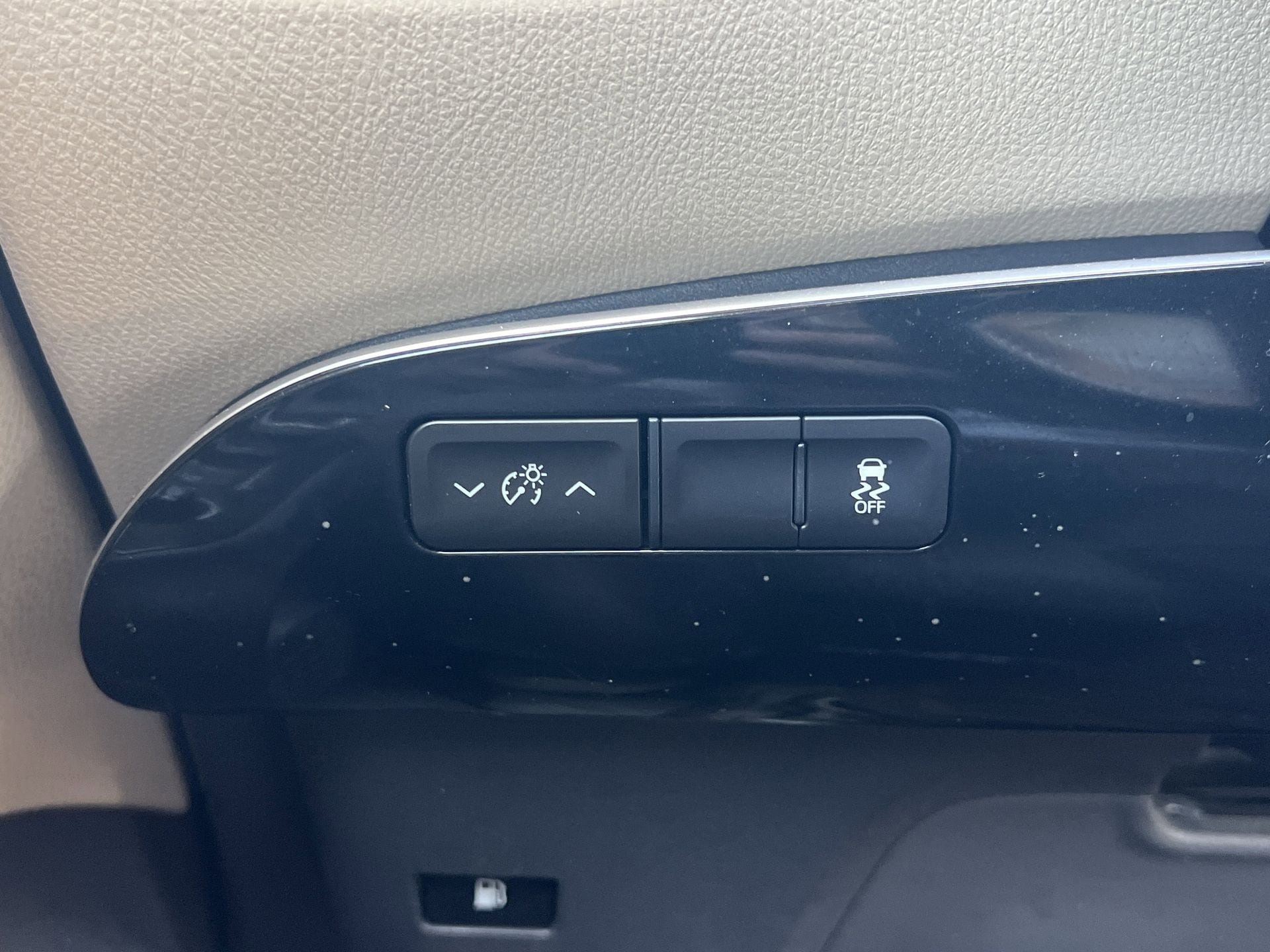 Used 2016 Toyota Prius Four image 14