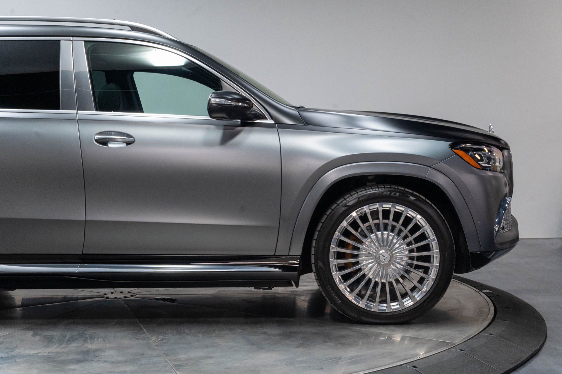 Used 2022 Mercedes-Benz Maybach GLS 600 4MATIC image 46