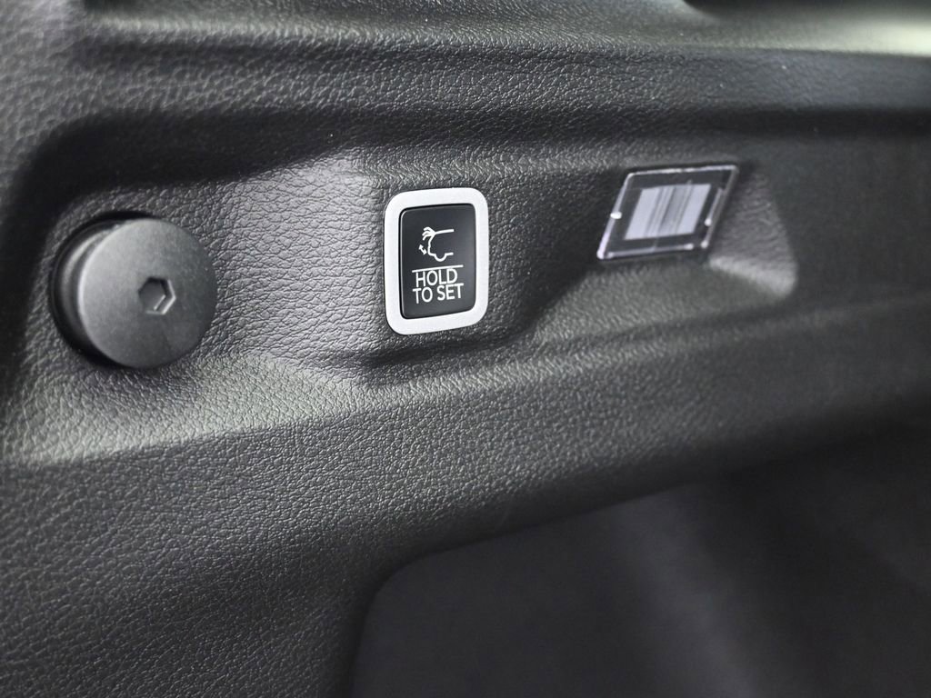 Used 2025 Jeep Grand Cherokee L Laredo image 31