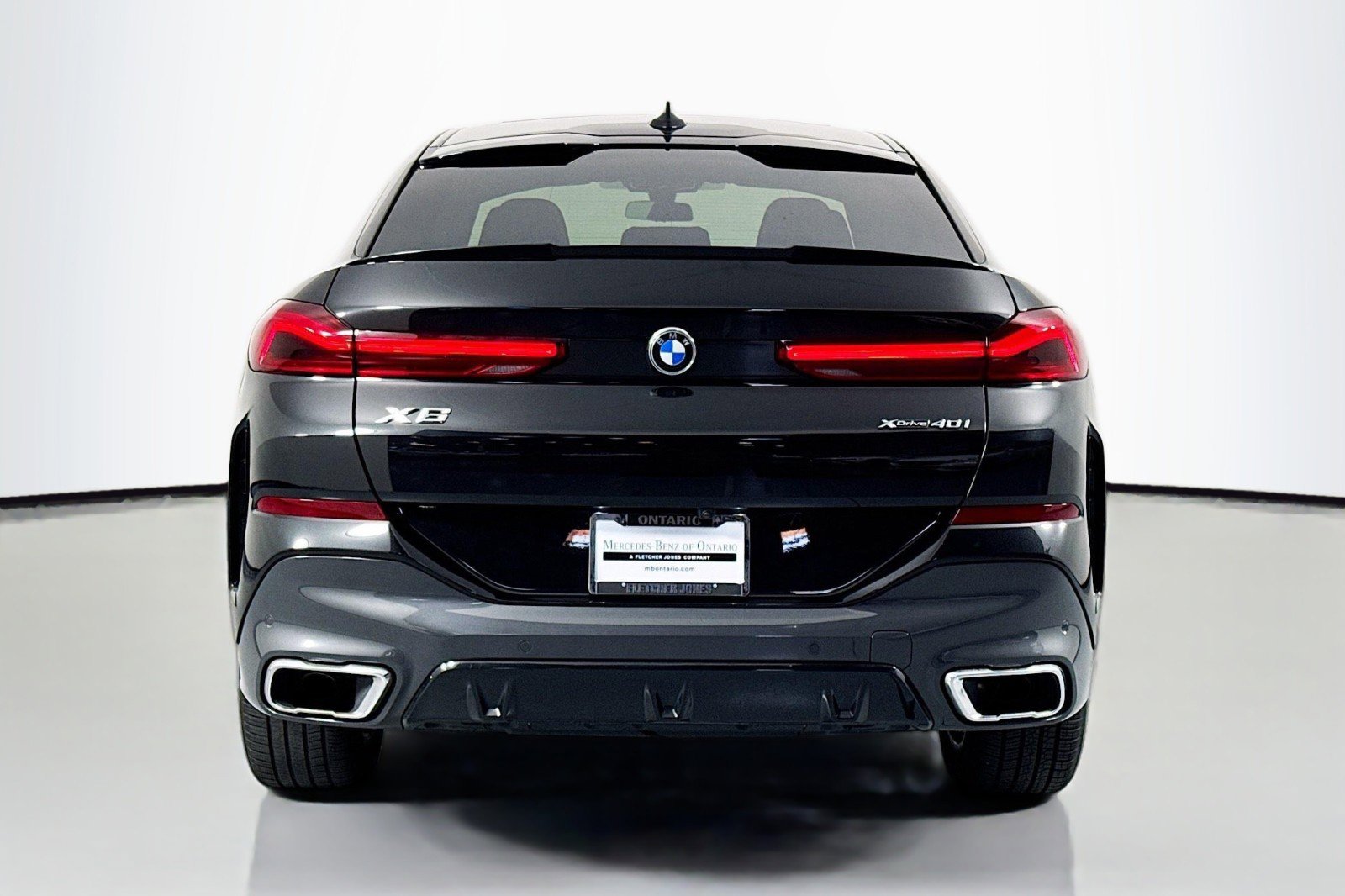 Used 2022 BMW X6 xDrive40i w/ M Sport Package AWD/4WD image 4
