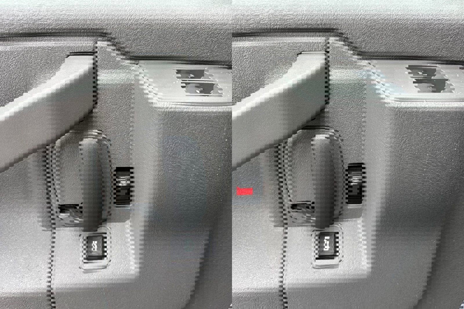 New 2025 GMC Savana 3500 w/ Power Convenience Package image 9