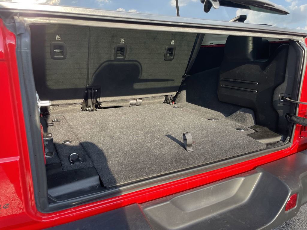 Used 2025 Jeep Wrangler Unlimited Rubicon image 35