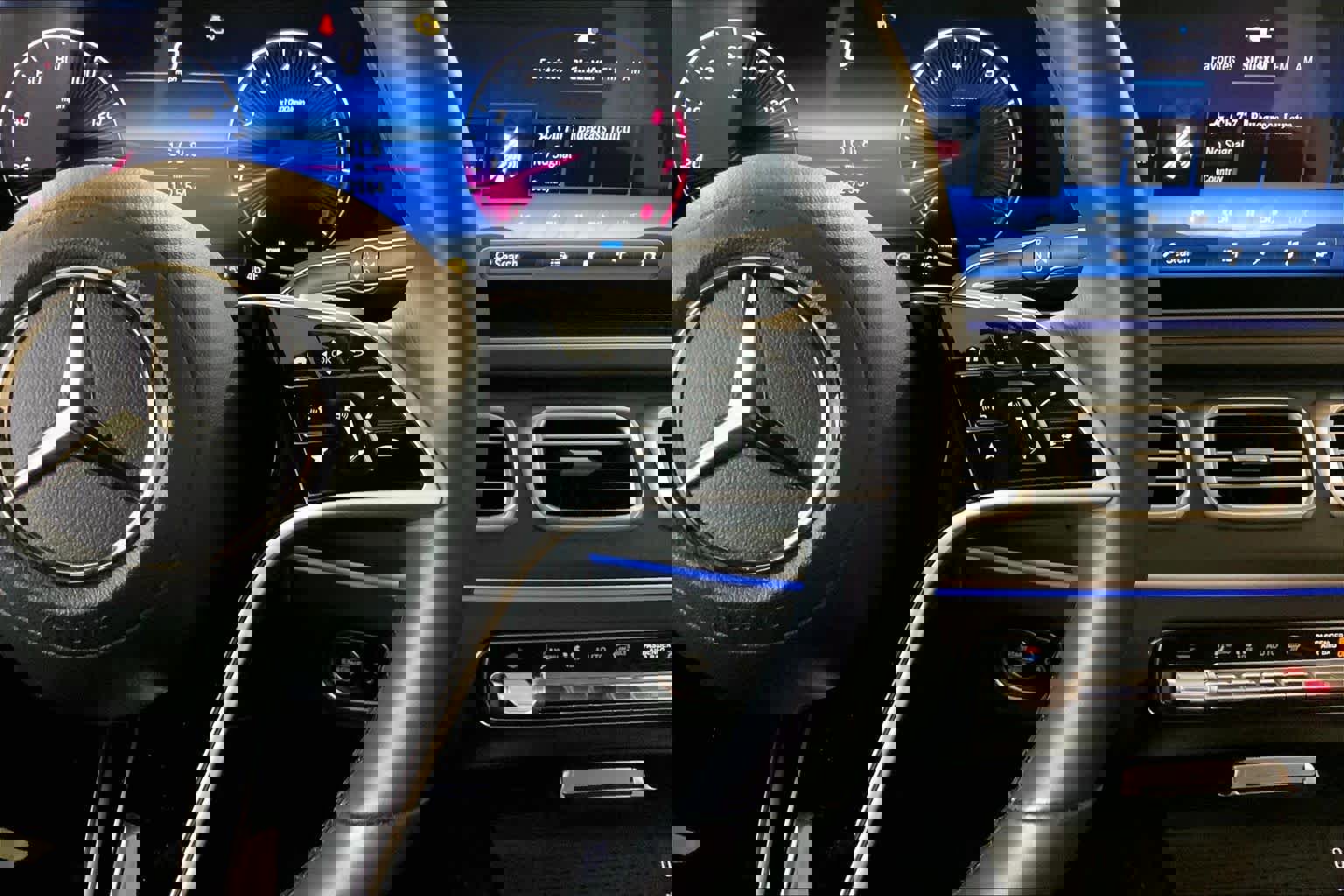 Used 2024 Mercedes-Benz GLE 350 4MATIC image 25