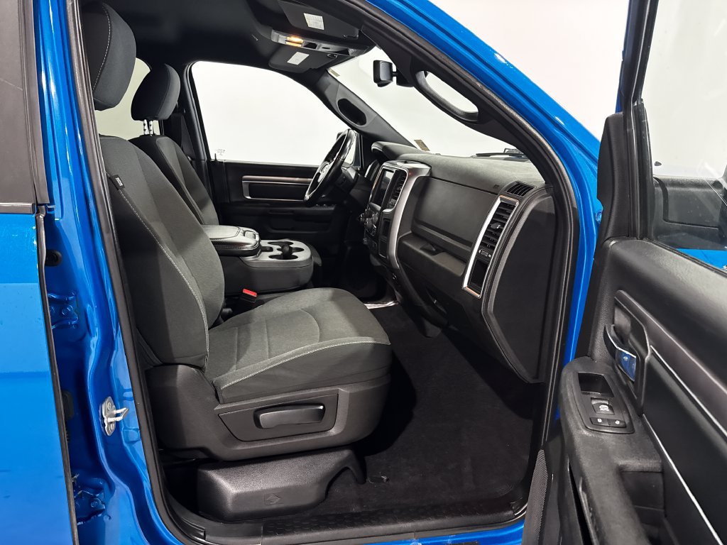 Used 2022 RAM 1500 Warlock AWD/4WD image 24