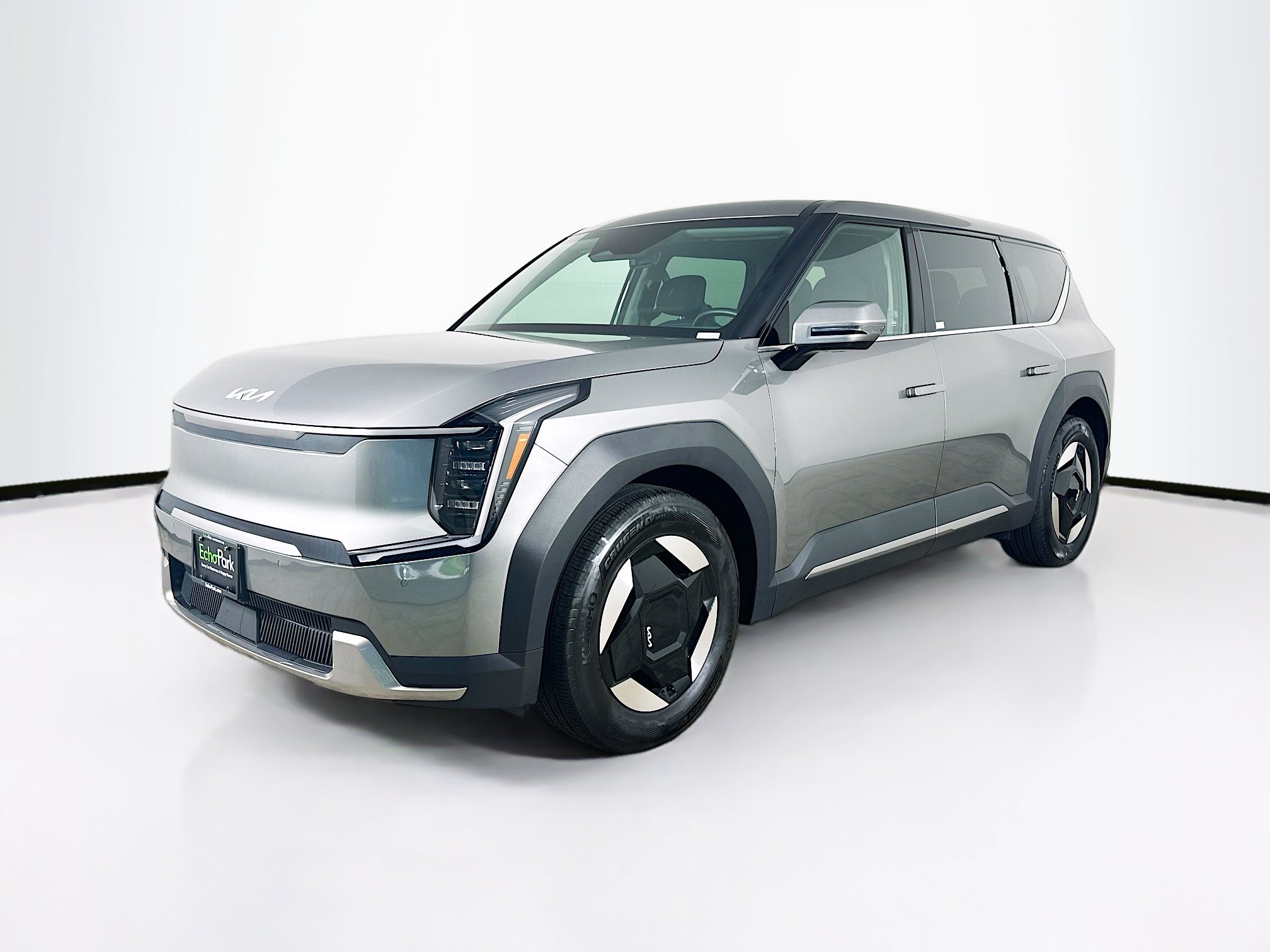 Used 2024 Kia EV9 Light RWD image 3