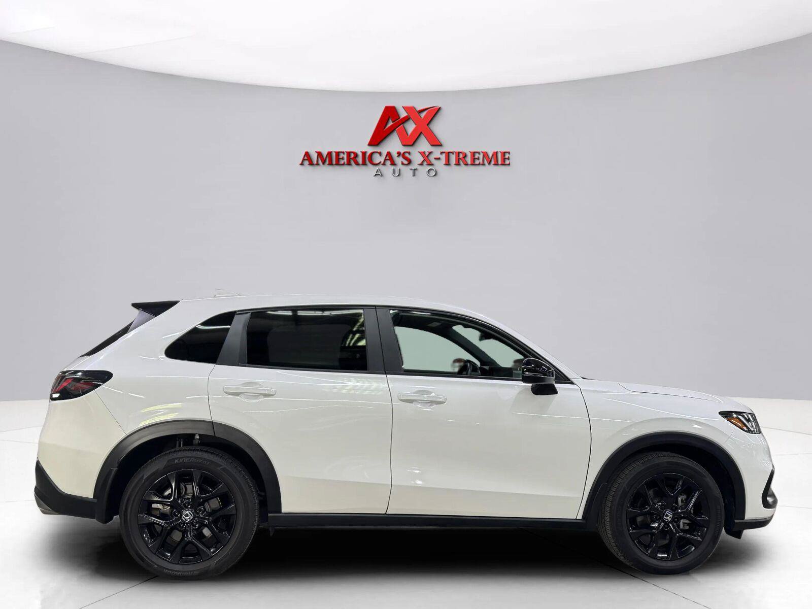 Used 2025 Honda HR-V Sport image 7