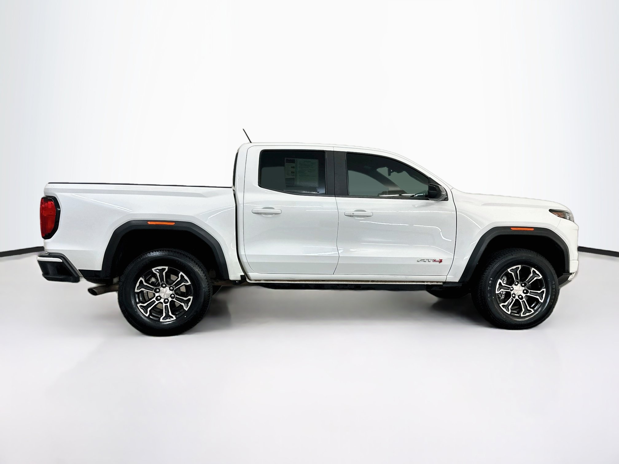 Used 2024 GMC Canyon AT4 AWD/4WD image 10