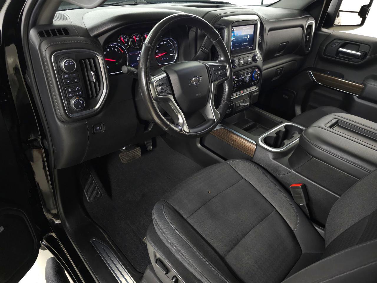Used 2020 Chevrolet Silverado 1500 RST AWD/4WD image 16