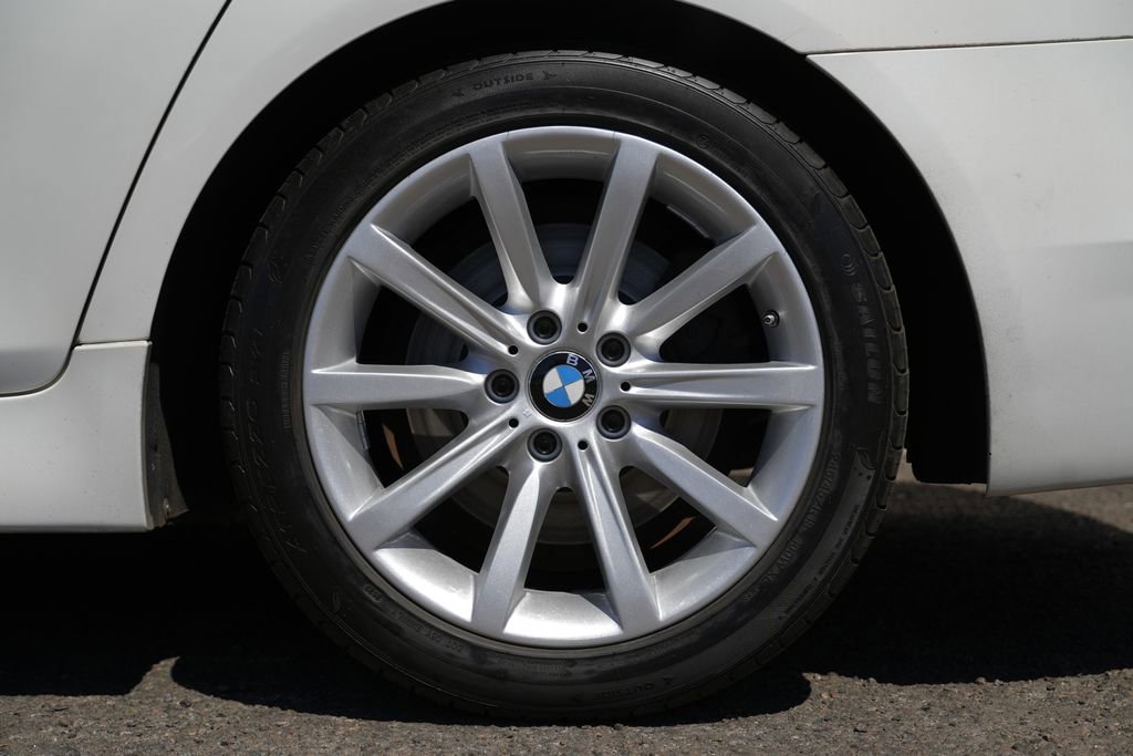 Used 2015 BMW 535i xDrive Sedan AWD/4WD image 12