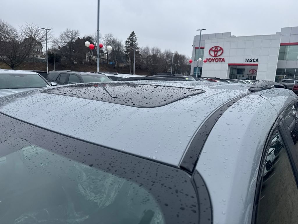 New 2026 Toyota Sienna XLE Woodland Edition image 14