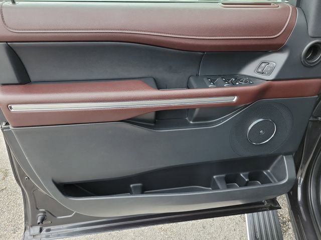 Used 2024 Ford Expedition Max Limited AWD/4WD image 16