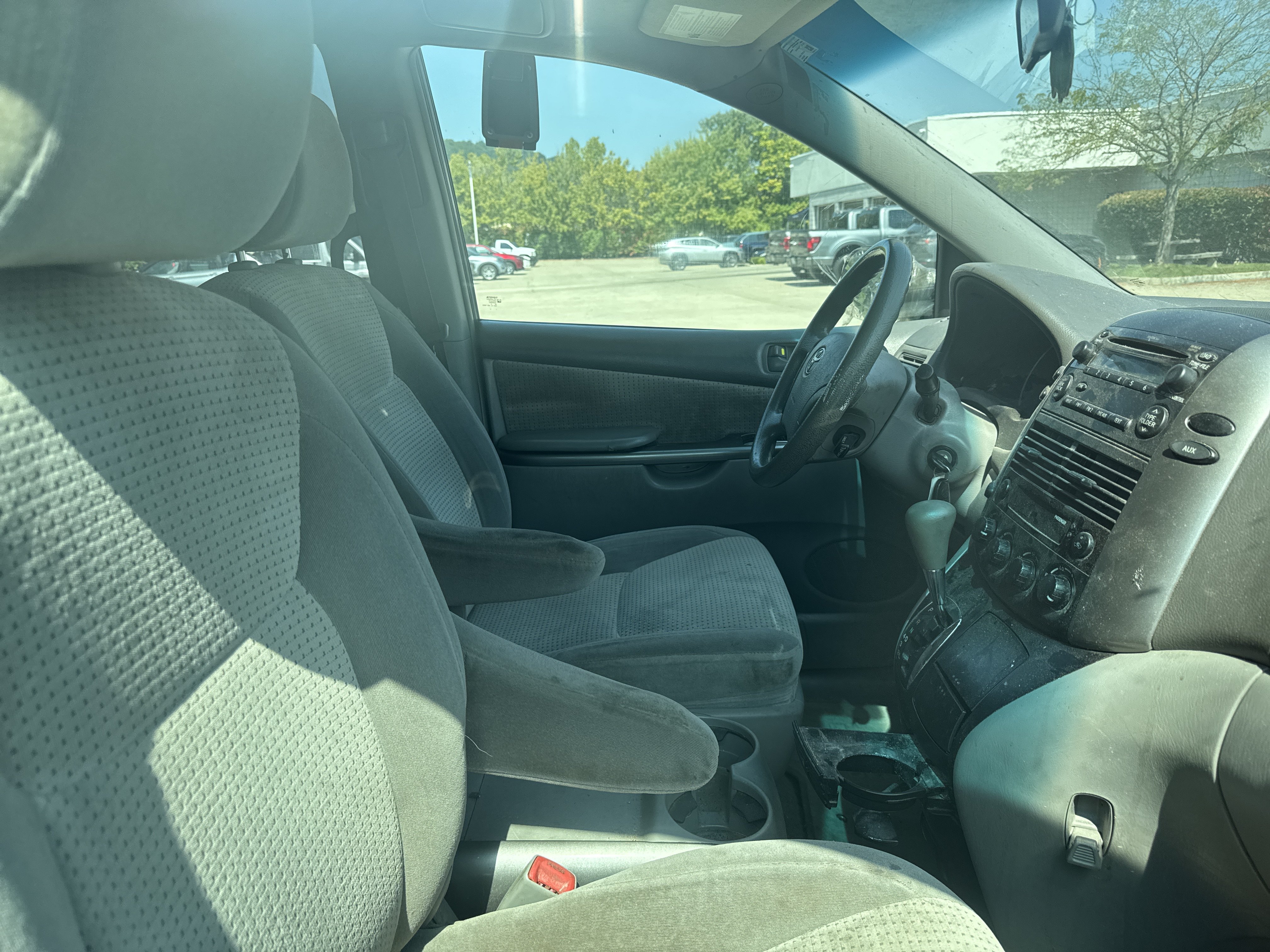 Used 2009 Toyota Sienna LE FWD image 9