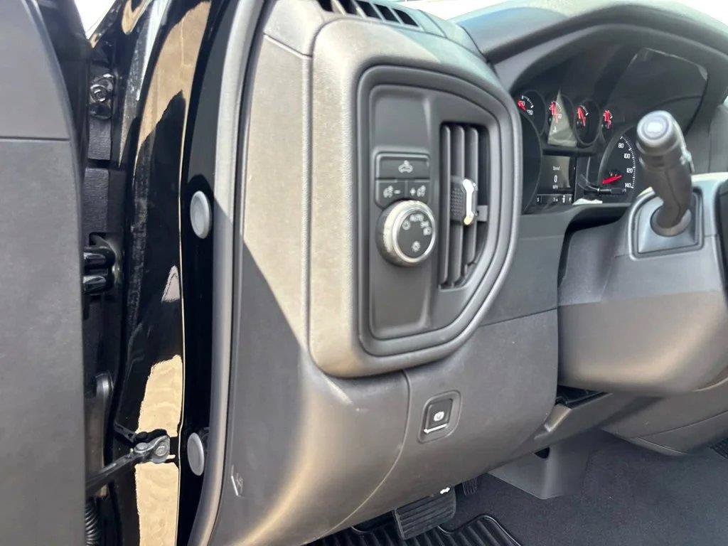 New 2026 Chevrolet Silverado 1500 Custom RWD image 20