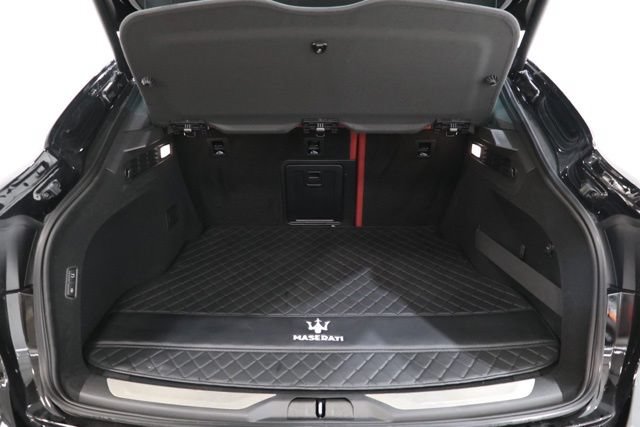 Used 2020 Maserati Levante S GranSport AWD/4WD image 34