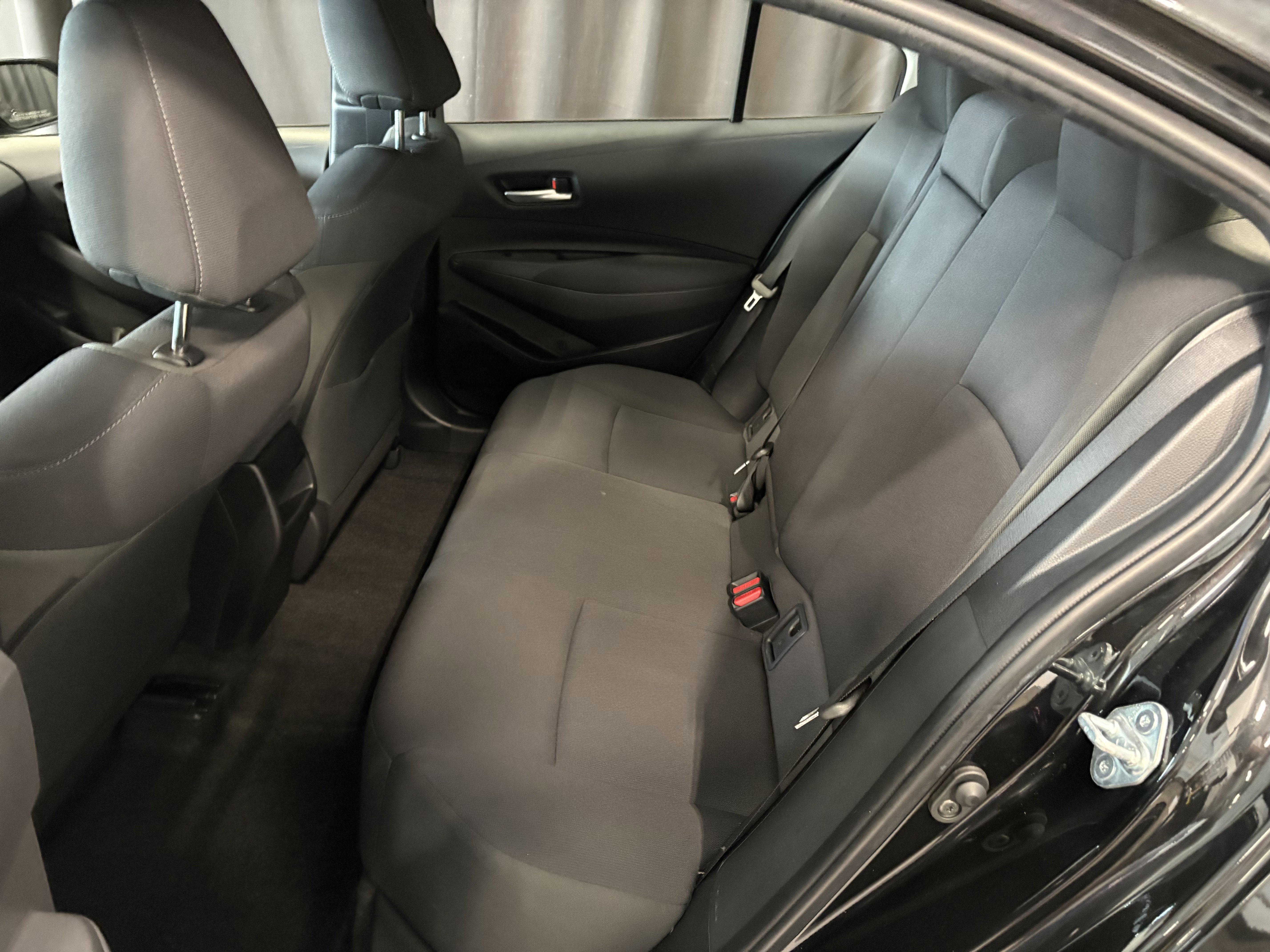 Used 2021 Toyota Corolla LE FWD image 10